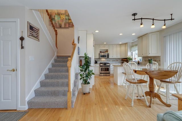 3 South Parrish Drive, Londonderry, NH 03053