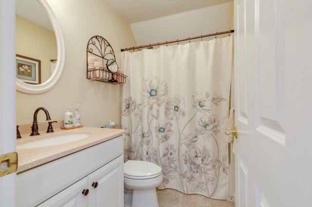 3 South Parrish Drive, Londonderry, NH 03053