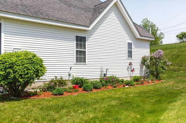 3 South Parrish Drive, Londonderry, NH 03053