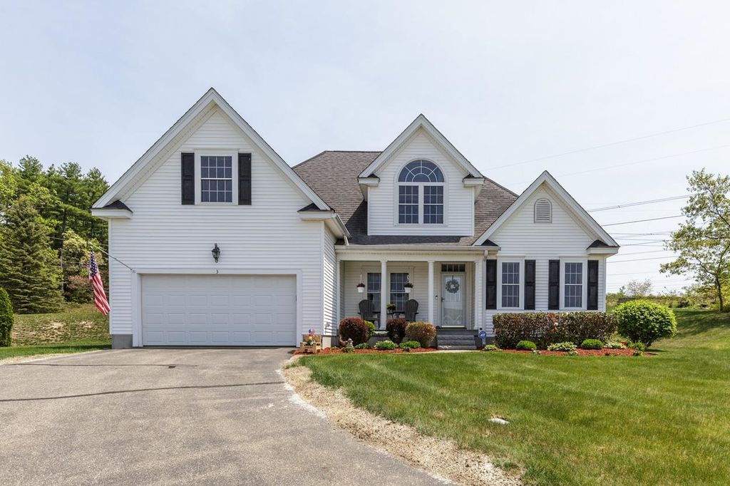 3 South Parrish Drive, Londonderry, NH 03053