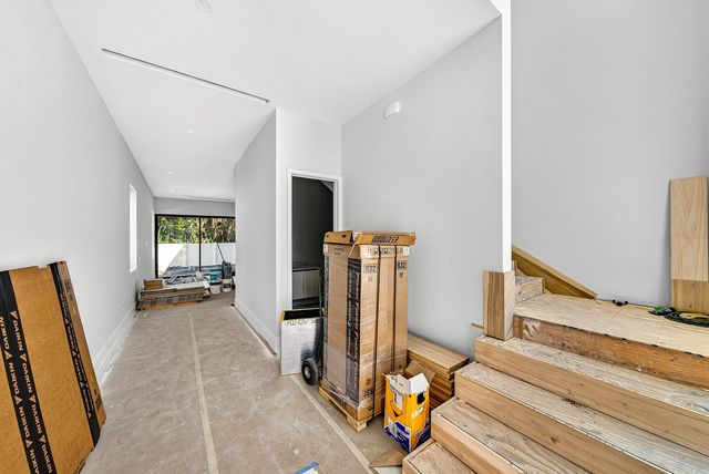 207 SE 5th Street, Delray Beach, FL 33483