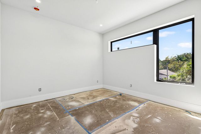 207 SE 5th Street, Delray Beach, FL 33483