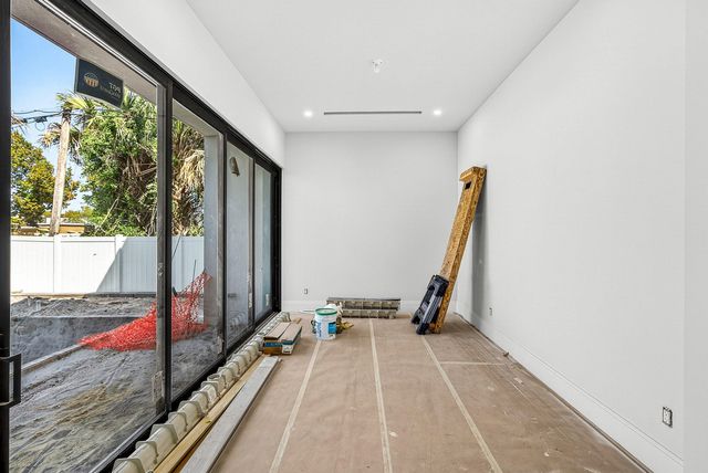 207 SE 5th Street, Delray Beach, FL 33483