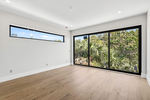 207 SE 5th Street, Delray Beach, FL 33483