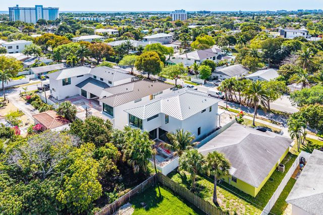 207 SE 5th Street, Delray Beach, FL 33483