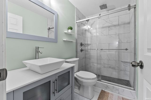 15720 Grand Willow Boulevard, Huntertown, IN 46748