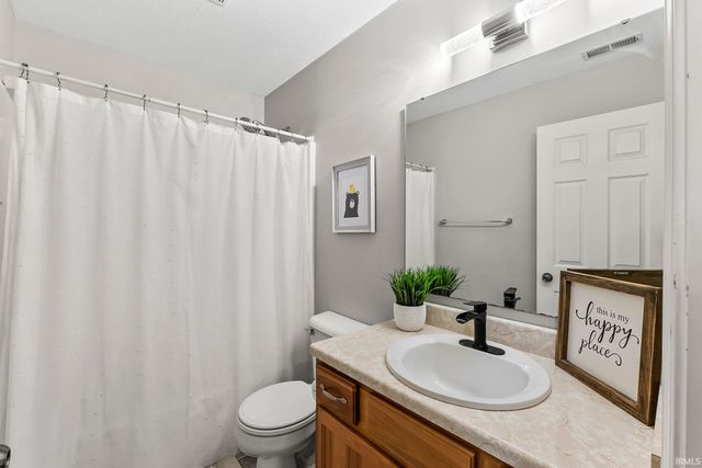 15720 Grand Willow Boulevard, Huntertown, IN 46748