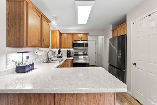 15720 Grand Willow Boulevard, Huntertown, IN 46748