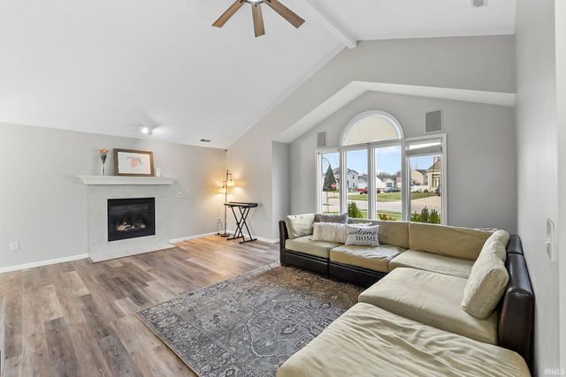 15720 Grand Willow Boulevard, Huntertown, IN 46748