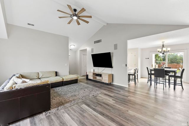 15720 Grand Willow Boulevard, Huntertown, IN 46748