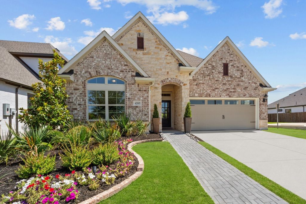 6205 Whitebrush Place, Fort Worth, TX 76123