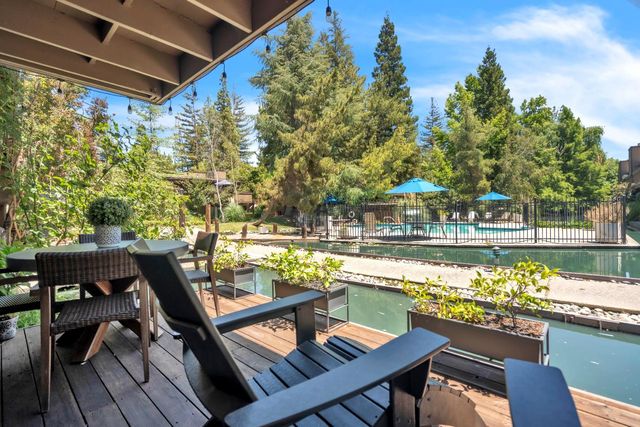 2410 Larkspur Ln #243, Sacramento, CA 95825
