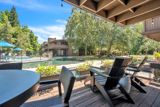 2410 Larkspur Ln #243, Sacramento, CA 95825