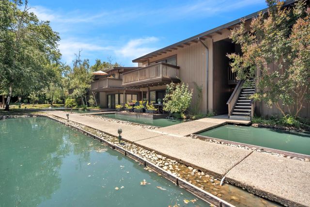 2410 Larkspur Ln #243, Sacramento, CA 95825