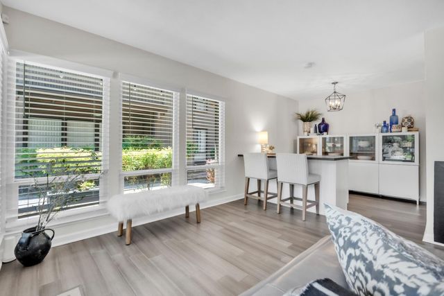 2410 Larkspur Ln #243, Sacramento, CA 95825