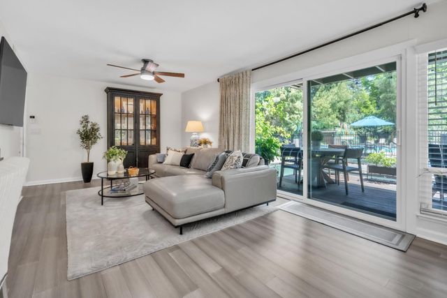 2410 Larkspur Ln #243, Sacramento, CA 95825