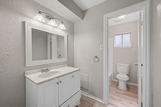 12219 Meadowhollow Drive, Meadows Place, TX 77477