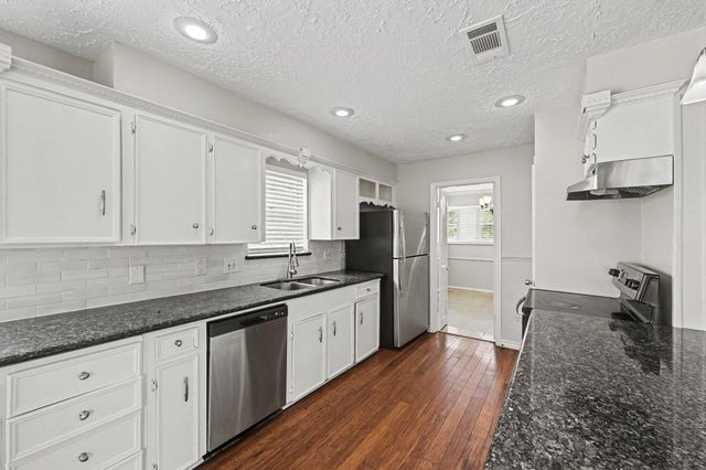 12219 Meadowhollow Drive, Meadows Place, TX 77477