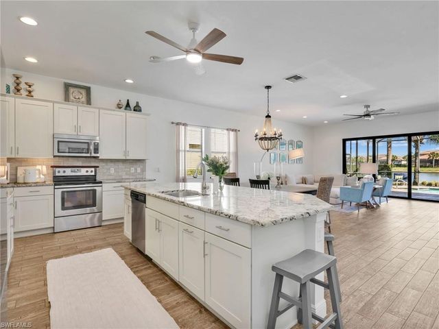 4743 Abaca CIR, Naples, FL 34119