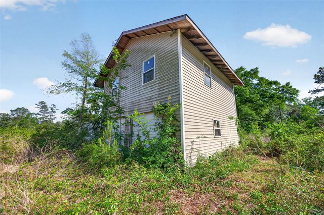 5616 Tall Pine Rd, Navasota, TX 77868