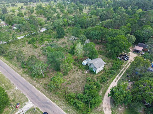 5616 Tall Pine Rd, Navasota, TX 77868