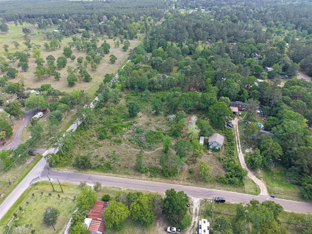 5616 Tall Pine Rd, Navasota, TX 77868