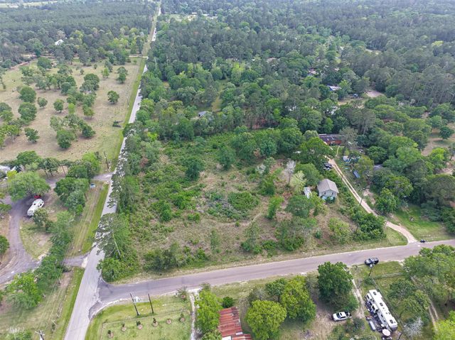5616 Tall Pine Rd, Navasota, TX 77868