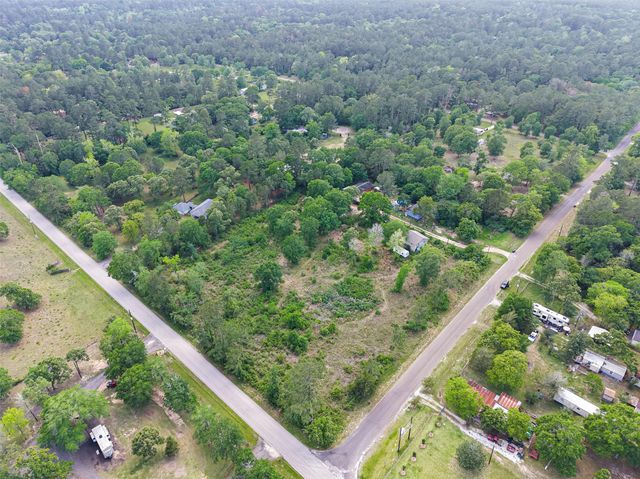 5616 Tall Pine Rd, Navasota, TX 77868
