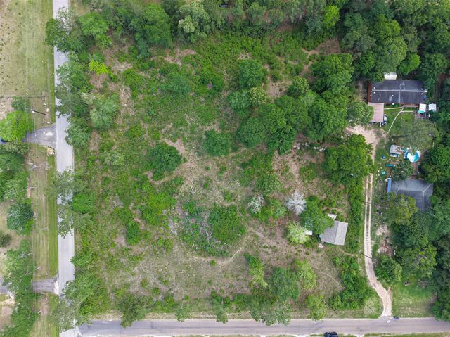 5616 Tall Pine Rd, Navasota, TX 77868
