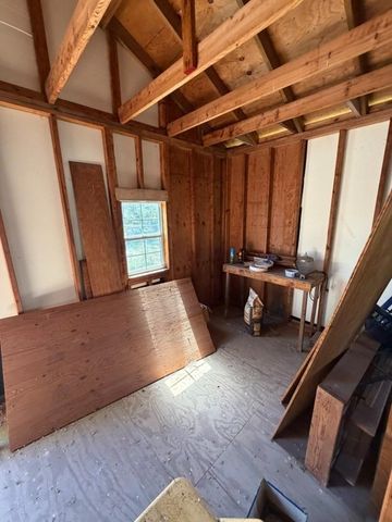 5616 Tall Pine Rd, Navasota, TX 77868