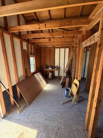 5616 Tall Pine Rd, Navasota, TX 77868