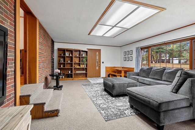 702 MIRA AVENUE, Crivitz, WI 54114