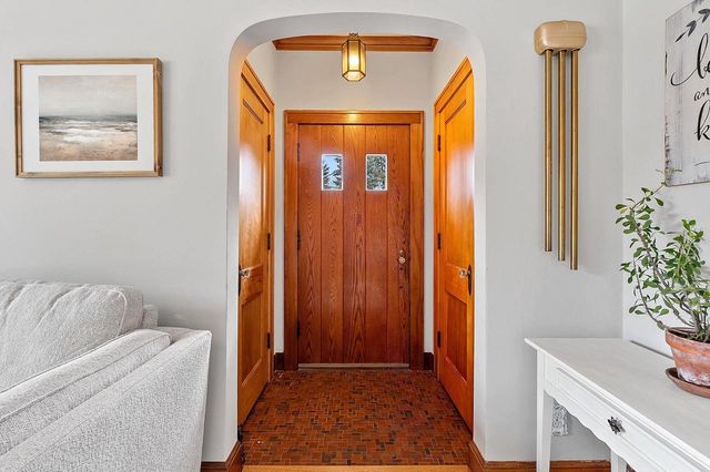 702 MIRA AVENUE, Crivitz, WI 54114