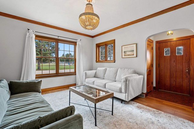 702 MIRA AVENUE, Crivitz, WI 54114