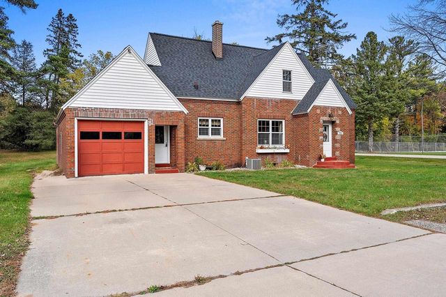 702 MIRA AVENUE, Crivitz, WI 54114