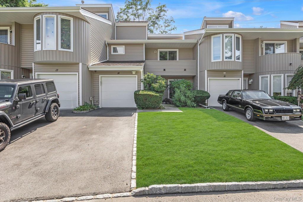 14 Kristin Lane, Hauppauge, NY 11788 — exterior
