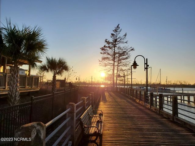 808 N 5th Avenue, Wilmington, NC 28401