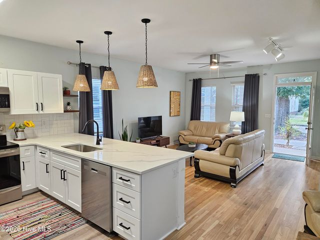 808 N 5th Avenue, Wilmington, NC 28401