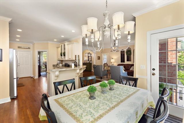 2260 Westwood Dr, Murfreesboro, TN 37130