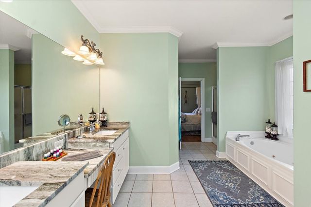 2260 Westwood Dr, Murfreesboro, TN 37130