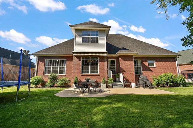 2260 Westwood Dr, Murfreesboro, TN 37130