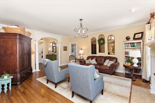 2260 Westwood Dr, Murfreesboro, TN 37130