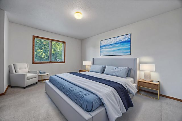 612 Fairway Drive, Casselton, ND 58012