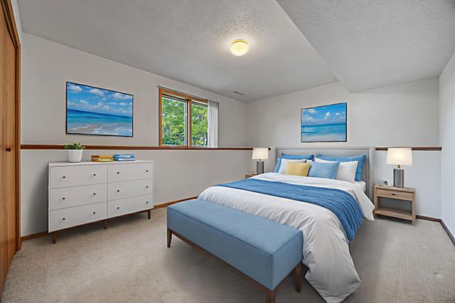 612 Fairway Drive, Casselton, ND 58012