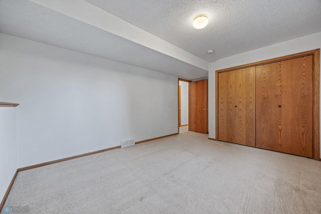 612 Fairway Drive, Casselton, ND 58012