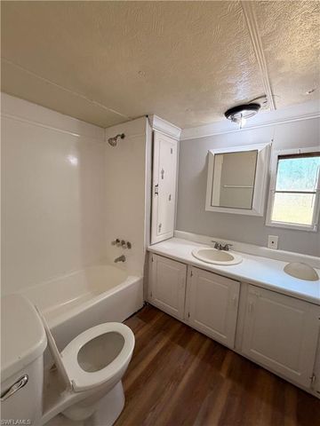 8028 Breeze DR, North Fort Myers, FL 33917