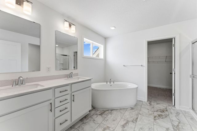 7534 Upper 42nd Street N, Oakdale, MN 55128