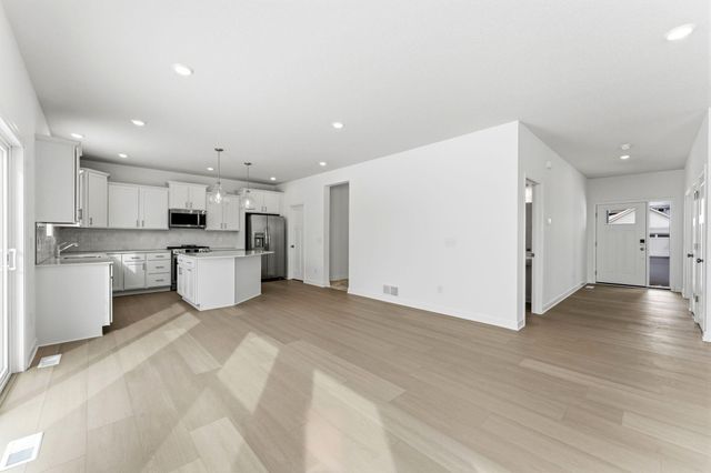 7534 Upper 42nd Street N, Oakdale, MN 55128