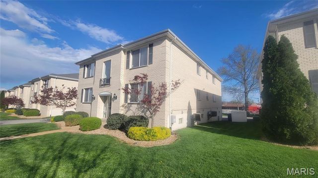 12586 Chardin Place 4, St Louis, MO 63128