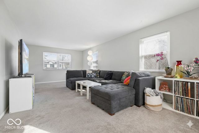 8072 Dartmouth Road, Indianapolis, IN 46260